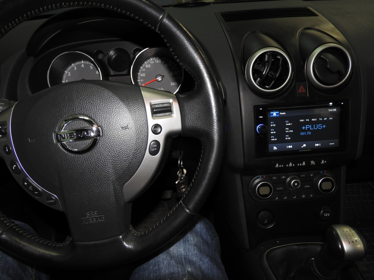 Nissan Qashqai blaupunkt.jpg